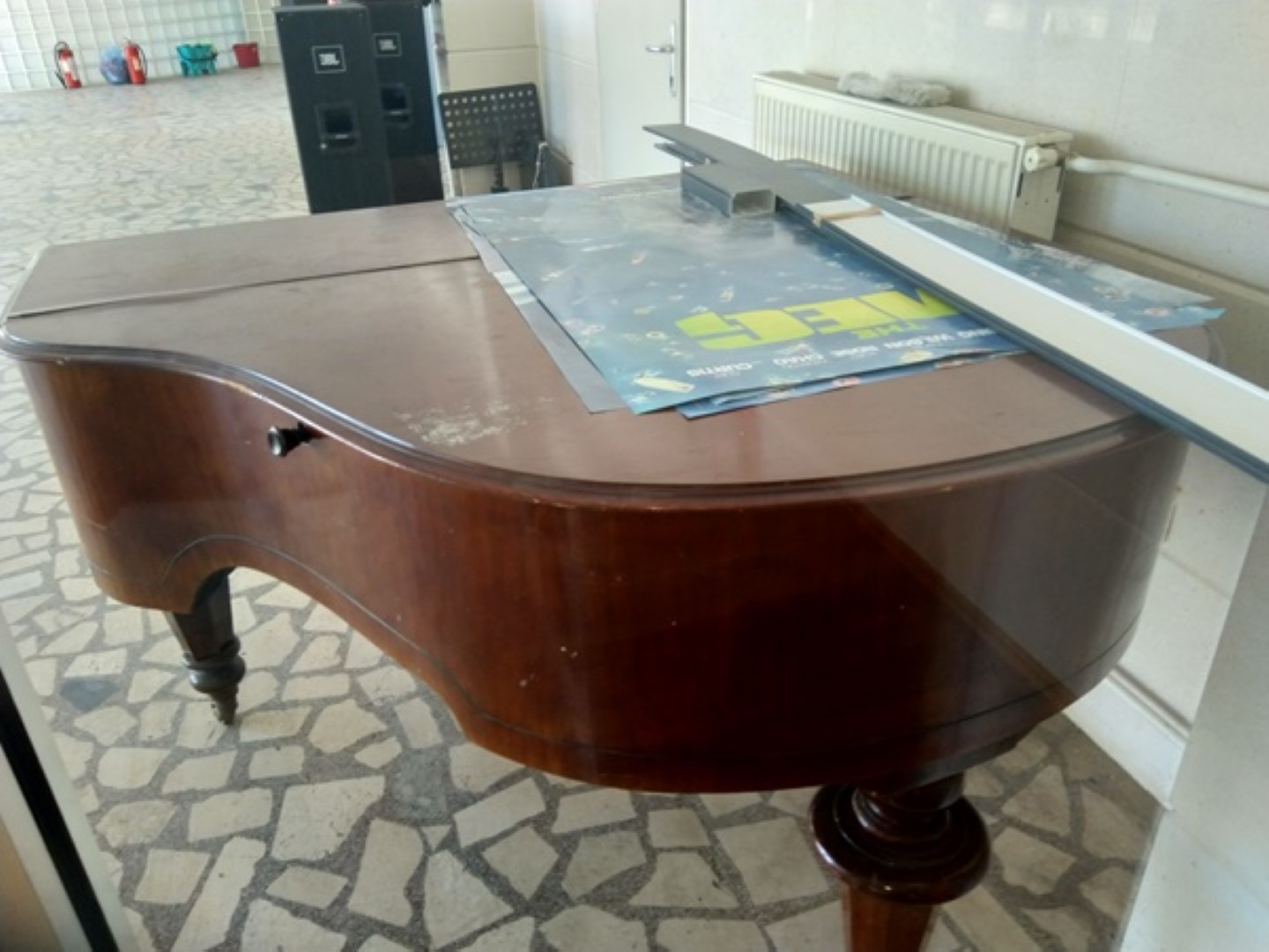 Da klavir postane istrošeni komad namještaja i bureku paše